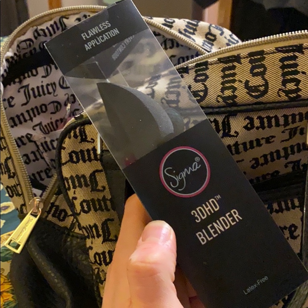 NWT — 3DHD Blender Sponge — Sigma Beauty